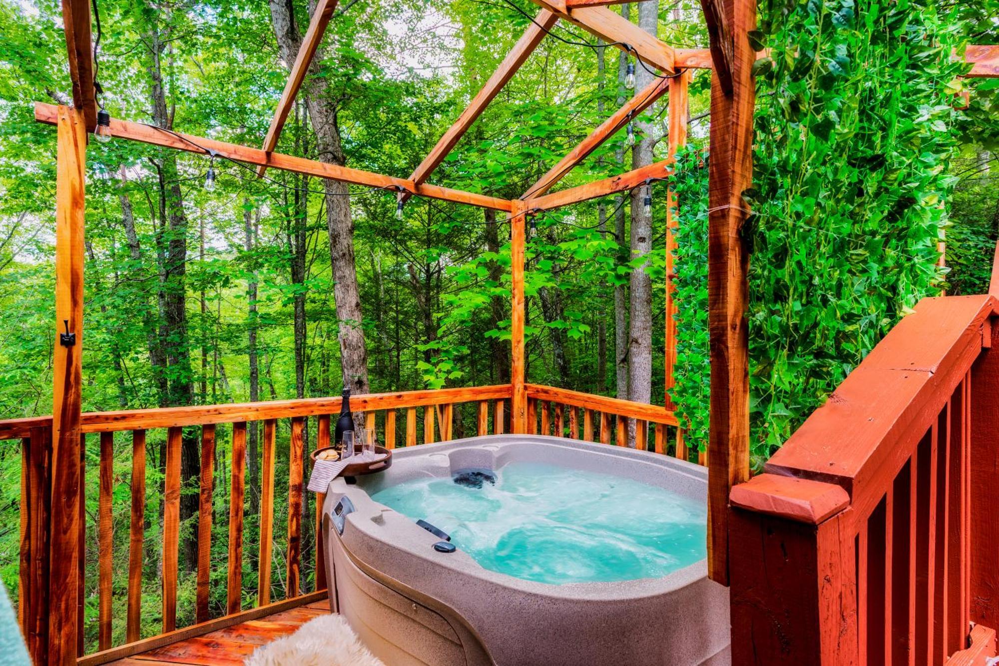 Cabin In A Gated Resort With Seasonal Resort Pool Pigeon Forge Εξωτερικό φωτογραφία